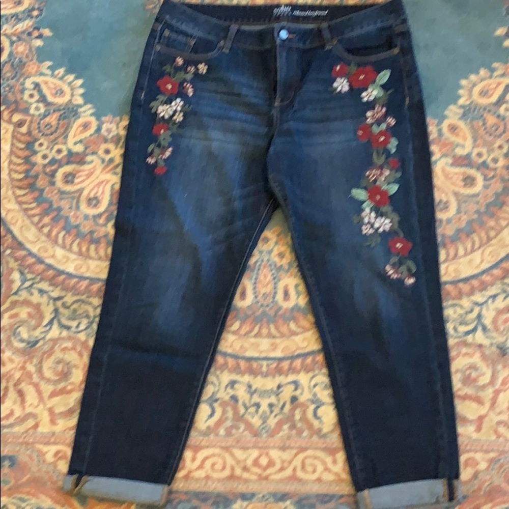 Soho New York & Co relaxed fit embroidered jeans